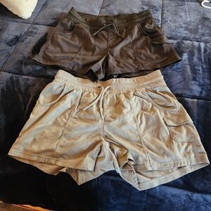 Women's Northface Drawstring Hiking Shorts (Set Of 2)— Lt Olive and Black